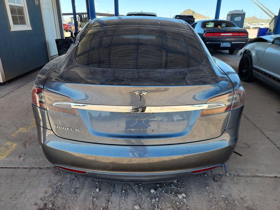 Photo 6 from auction – 2014 TESLA MODEL S with VIN 5YJSA1H11EFP30694