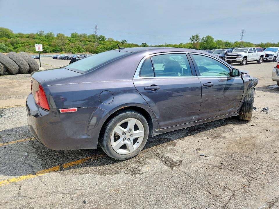 Photo 3 from auction – 2011 CHEVROLET MALIBU with VIN 1G1ZB5E11BF293884