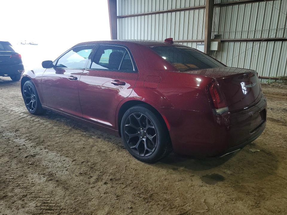 Photo 2 from auction – 2020 CHRYSLER 300 with VIN 2C3CCAAG1LH128371
