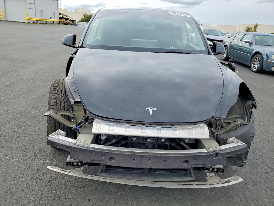 Photo 5 from auction – 2022 TESLA MODEL Y with VIN 7SAYGDEF0NF484797