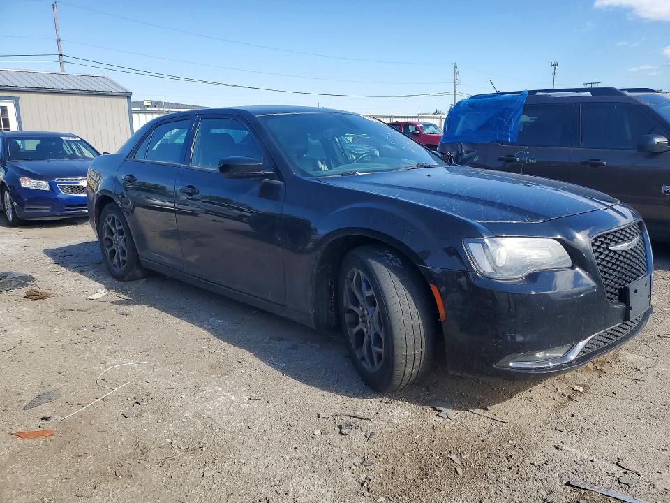 صورة رقم 4 من المزاد - 2017 CHRYSLER 300 مع VIN 2C3CCAGG2HH597385