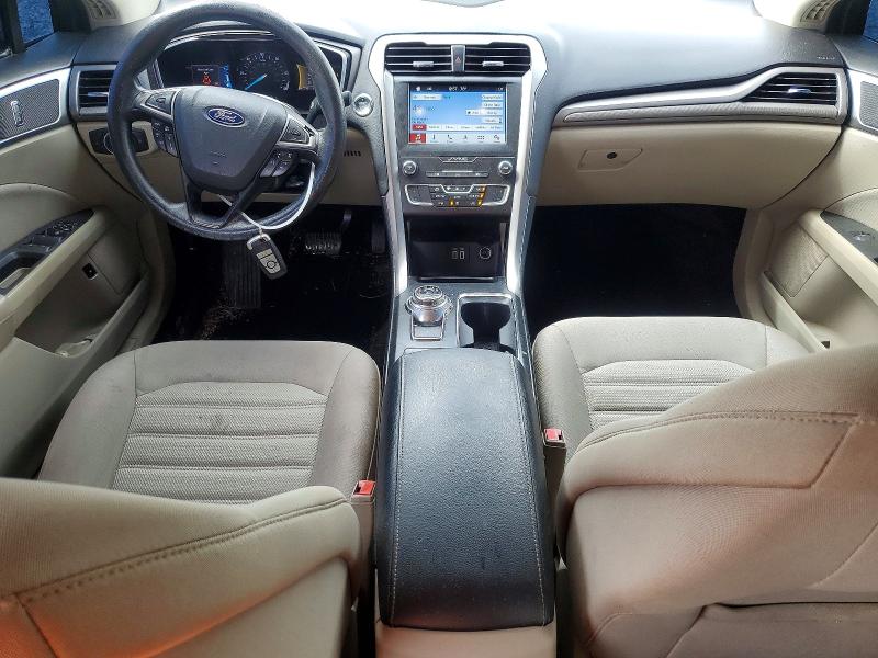 Zdjęcie 8 z aukcji – 2019 FORD FUSION z VIN 3FA6P0LU5KR119952