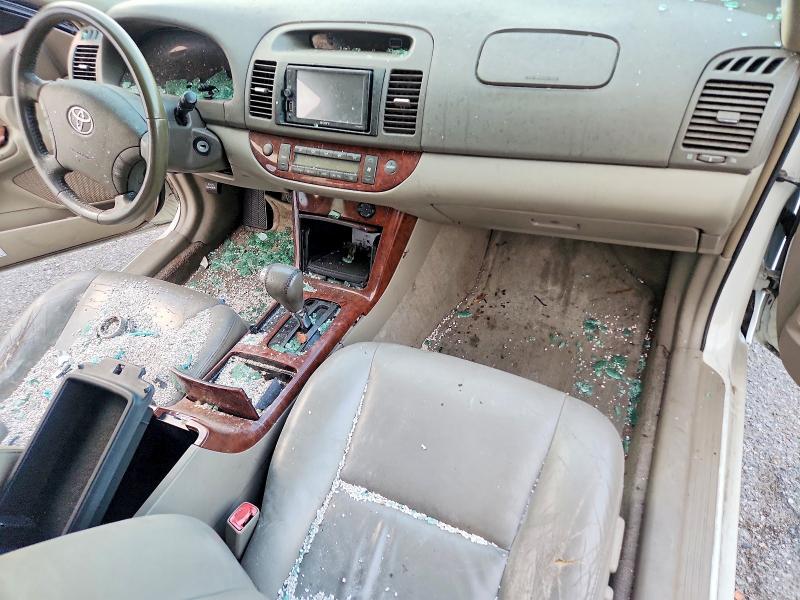 Photo 8 from auction – 2005 TOYOTA CAMRY with VIN 4T1BF32K35U085063