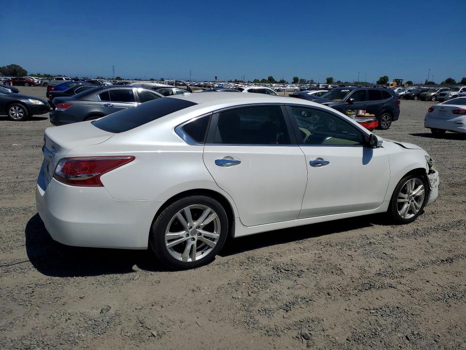Photo 3 from auction – 2013 NISSAN ALTIMA with VIN 1N4BL3A98DC192291