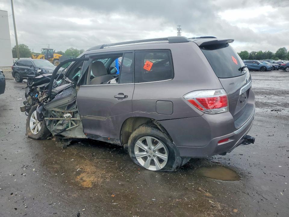 Photo 2 from auction – 2012 TOYOTA HIGHLANDER with VIN JTEBC3EH3C2005097