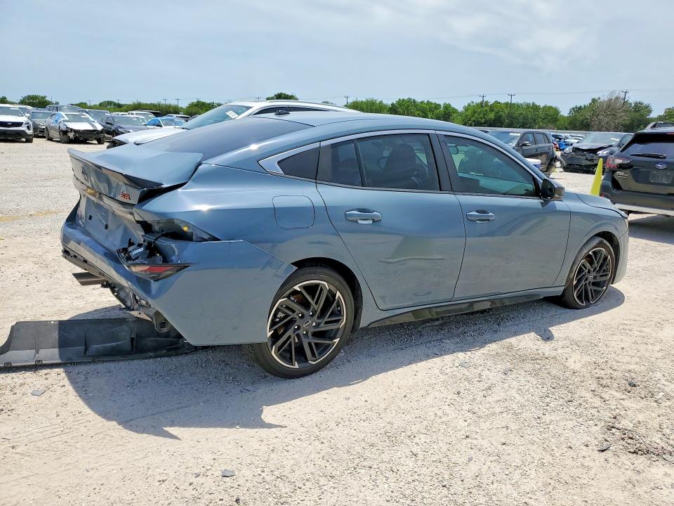Photo 3 from auction – 2026 NISSAN SENTRA with VIN 3N1AB9DV0TY244415