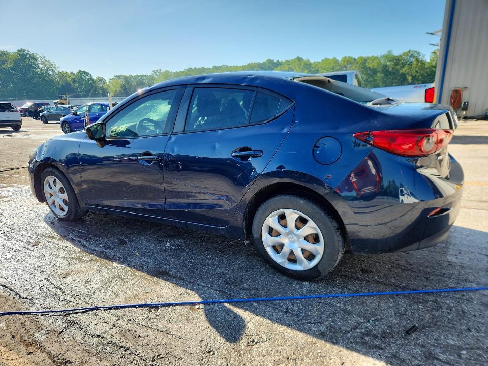Photo 2 from auction – 2018 MAZDA 3 with VIN 3MZBN1U74JM245791