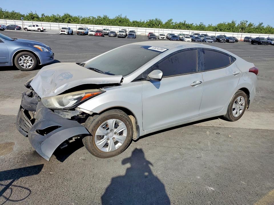 HYUNDAI ELANTRA 2016 with VIN 5NPDH4AEXGH667084 - Photo from auction