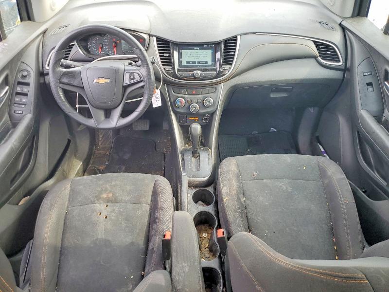 Photo 8 from auction – 2017 CHEVROLET TRAX with VIN 3GNCJKSB9HL187670