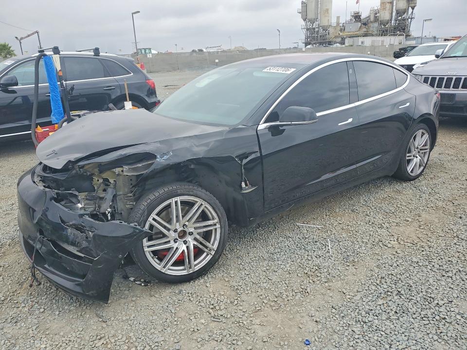 Zdjęcie 1 z aukcji – 2018 TESLA MODEL 3 z VIN 5YJ3E1EBXJF187670