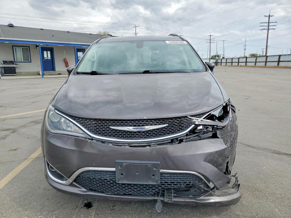 Photo 5 from auction – 2017 CHRYSLER PACIFICA with VIN 2C4RC1BG0HR803858