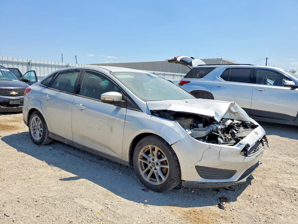 Photo 4 from auction – 2016 FORD FOCUS with VIN 1FADP3F2XGL306158