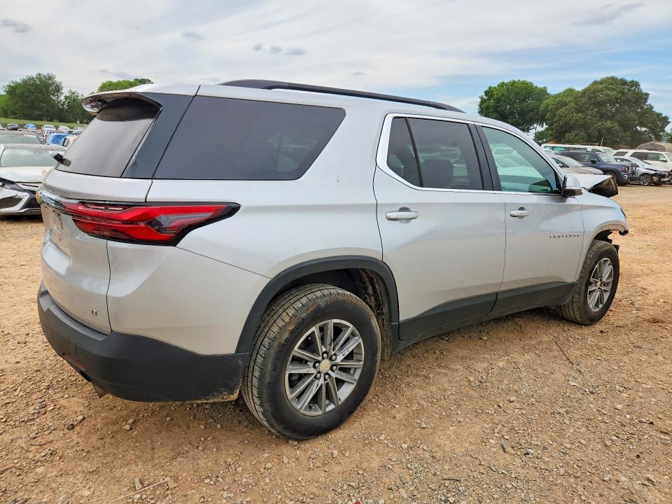 Photo 3 from auction – 2022 CHEVROLET TRAVERSE with VIN 1GNERHKW6NJ145936
