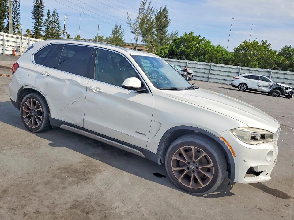 Foto 4 de la subasta – 2018 BMW X5 con VIN 5UXKR2C58J0Z20976