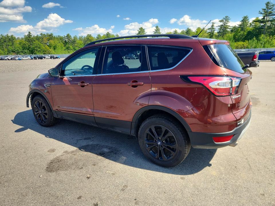 Photo 2 from auction – 2018 FORD ESCAPE with VIN 1FMCU9GD3JUA12468