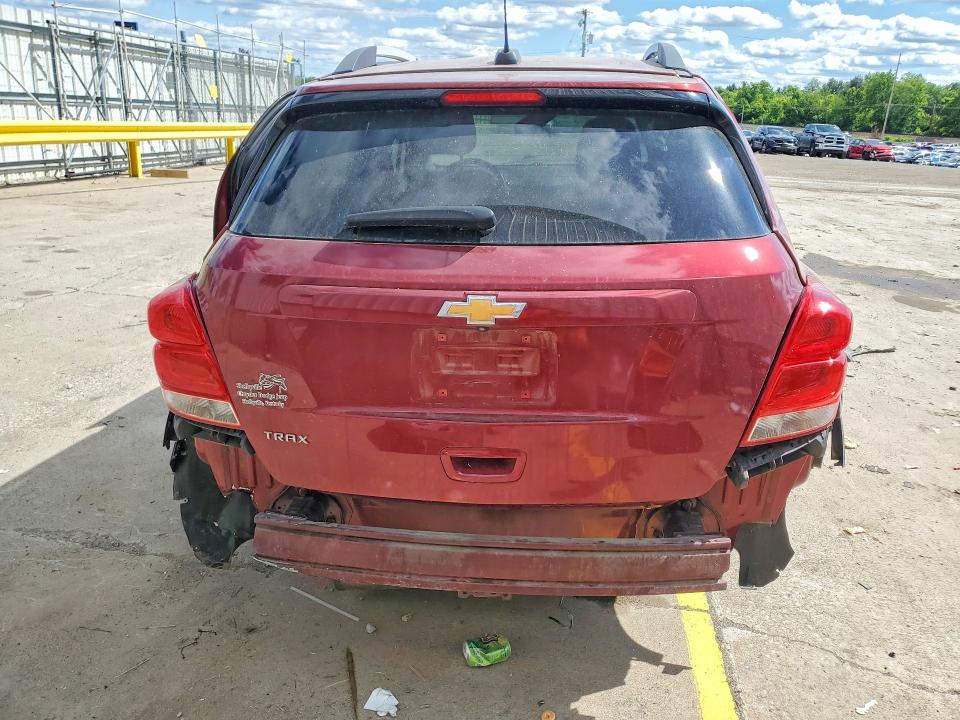 Photo 6 from auction – 2021 CHEVROLET TRAX with VIN KL7CJLSB8MB329899