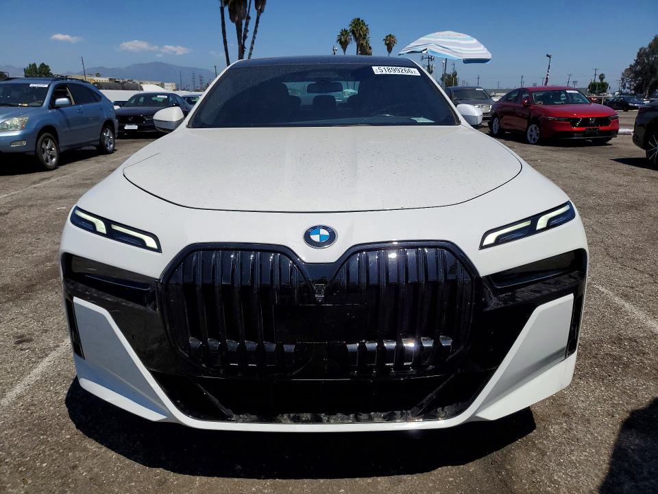 Photo 5 from auction – 2023 BMW 740 with VIN WBA23EH00PCM83724
