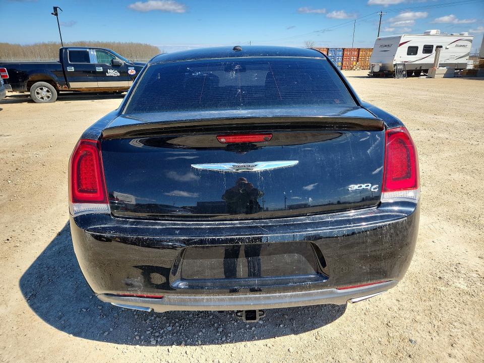 Photo 6 from auction – 2017 CHRYSLER 300 with VIN 2C3CCABG6HH663945
