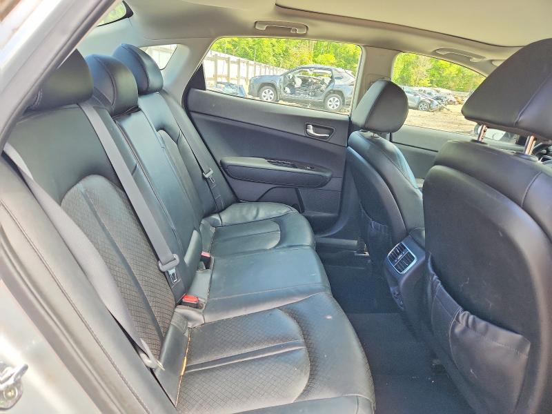 Photo 10 from auction – 2017 KIA OPTIMA with VIN 5XXGU4L36HG174472