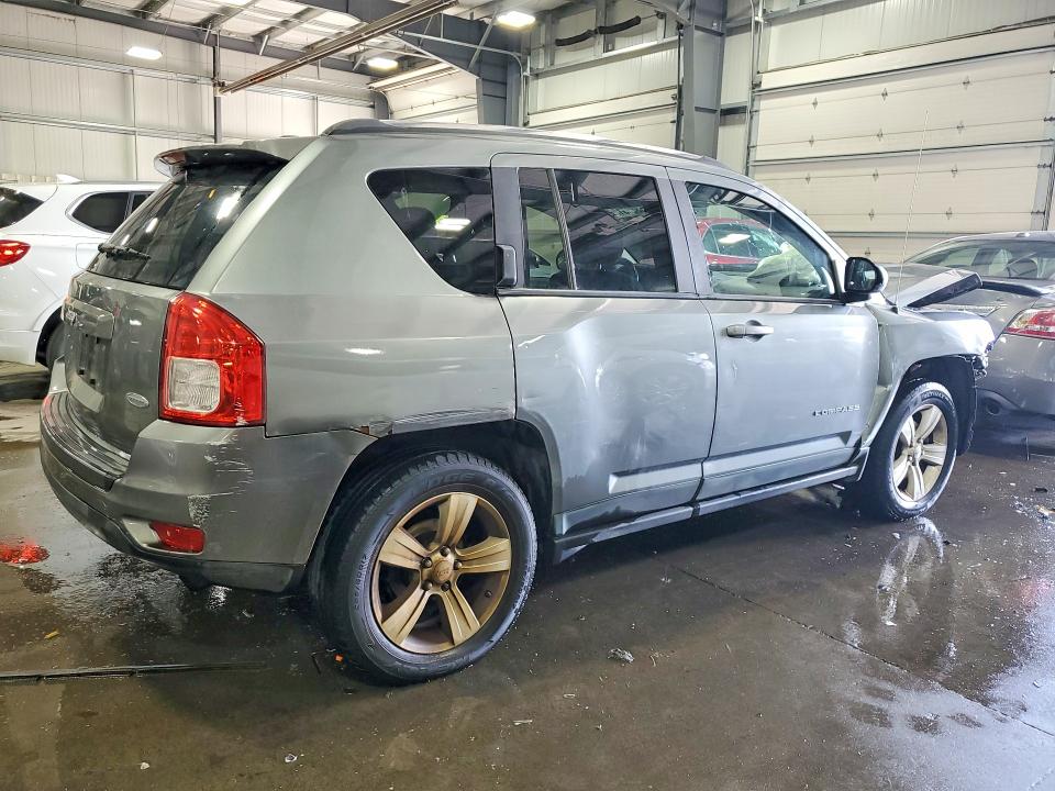 Photo 3 from auction – 2011 JEEP COMPASS with VIN 1J4NF1FB3BD263981