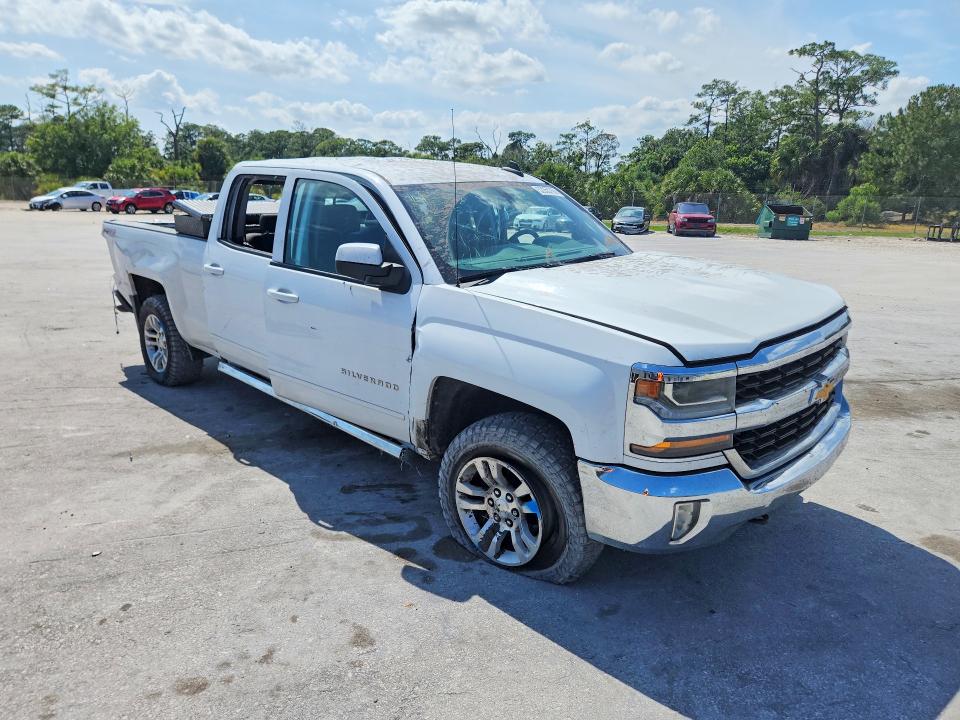 Zdjęcie 4 z aukcji – 2016 CHEVROLET SILVERADO z VIN 1GCUKREC3GF216466