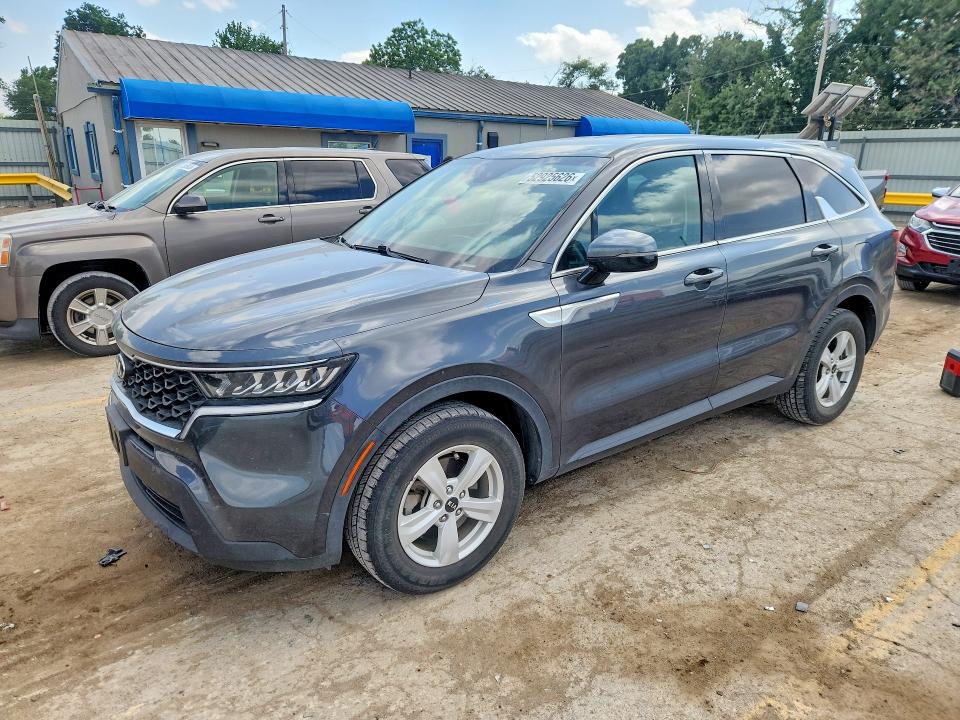 Photo 1 from auction – 2021 KIA SORENTO with VIN 5XYRG4LC1MG031502