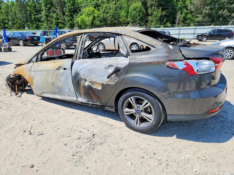 Photo 2 from auction – 2016 FORD FOCUS with VIN 1FADP3FE3GL266564