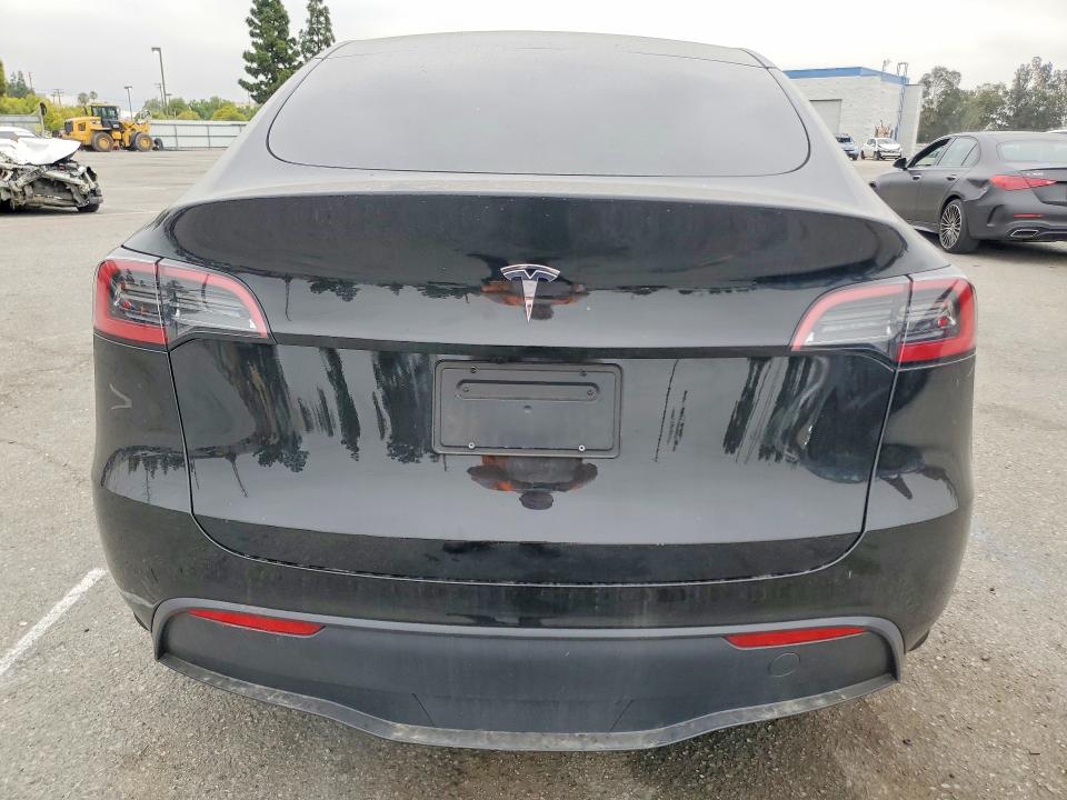 Zdjęcie 6 z aukcji – 2024 TESLA MODEL Y z VIN 7SAYGDED4RF205811