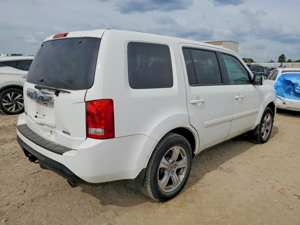 Photo 3 from auction – 2012 HONDA PILOT with VIN 5FNYF4H67CB066715