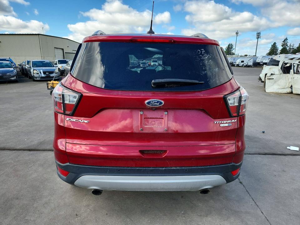 Photo 6 from auction – 2018 FORD ESCAPE with VIN 1FMCU9J99JUD61767
