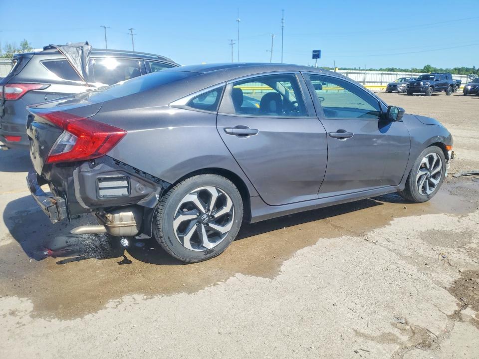 Photo 3 from auction – 2017 HONDA CIVIC with VIN 19XFC2F5XHE003250