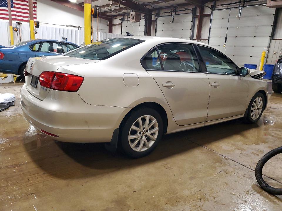 Photo 3 from auction – 2012 VOLKSWAGEN JETTA with VIN 3VWDP7AJ4CM119763