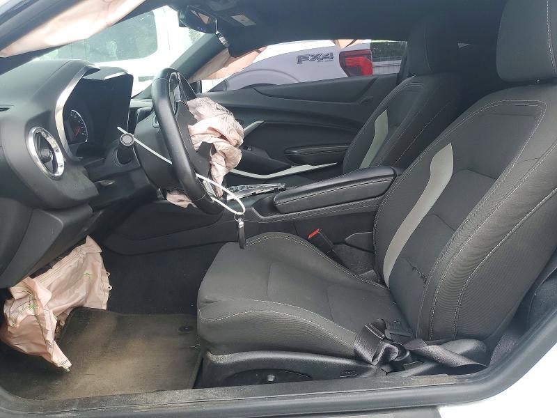 Photo 7 from auction – 2017 CHEVROLET CAMARO with VIN 1G1FB1RX0H0214727