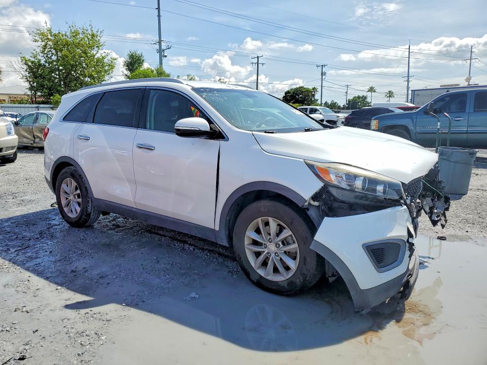 Photo 4 from auction – 2016 KIA SORENTO with VIN 5XYPG4A51GG002968