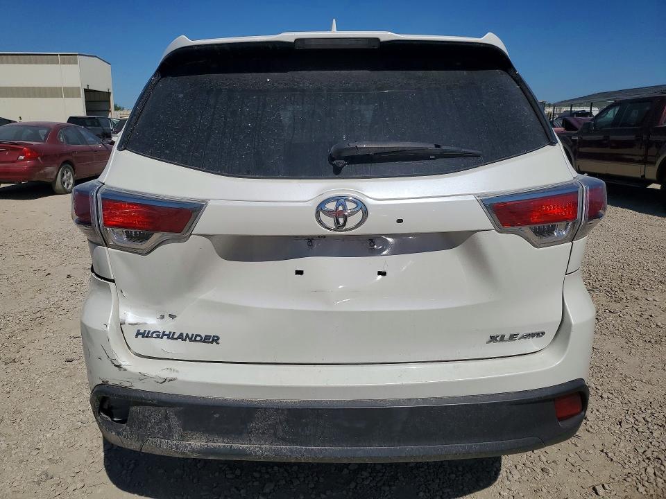 Foto 6 de la subasta – 2014 TOYOTA HIGHLANDER con VIN 5TDJKRFH9ES030084