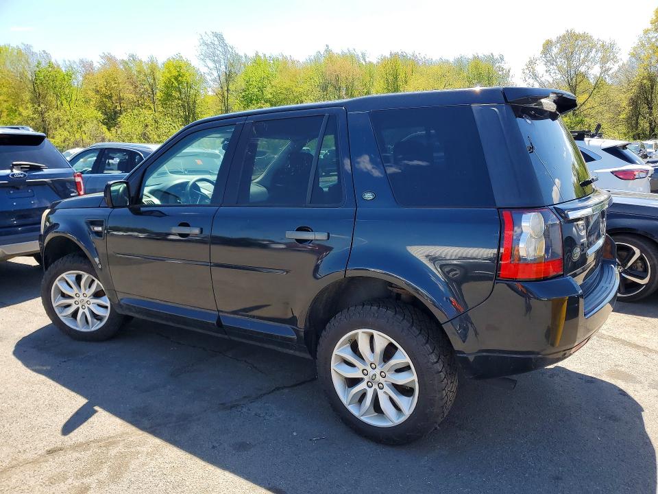 Photo 2 from auction – 2011 LAND ROVER LR2 with VIN SALFR2BN1BH277130
