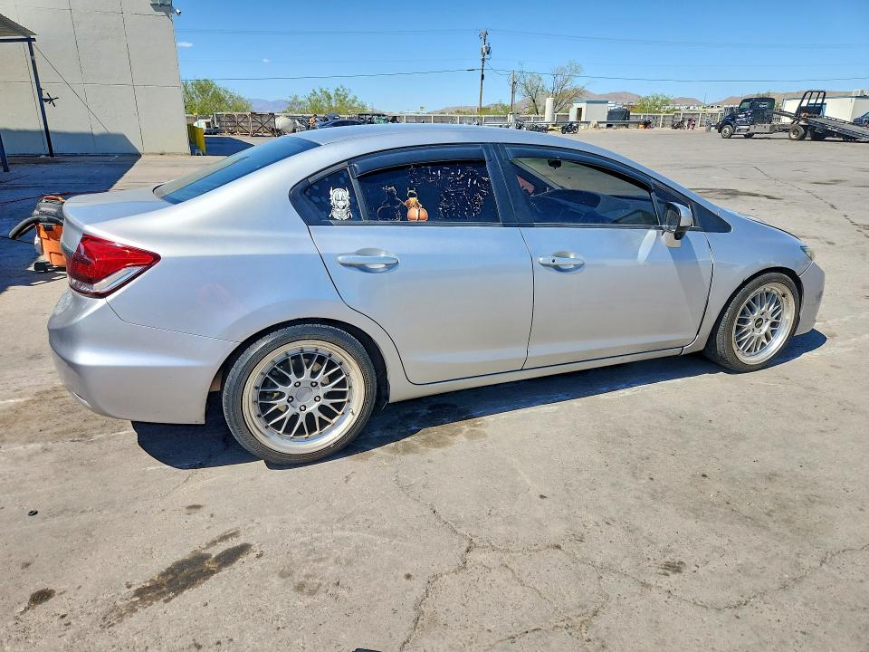 Foto 3 de la subasta – 2015 HONDA CIVIC con VIN 19XFB2F89FE206561
