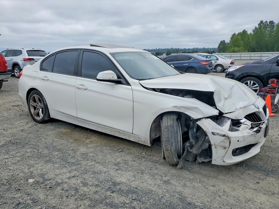 Photo 4 from auction – 2015 BMW 328 with VIN WBA3B5G52FNS19444