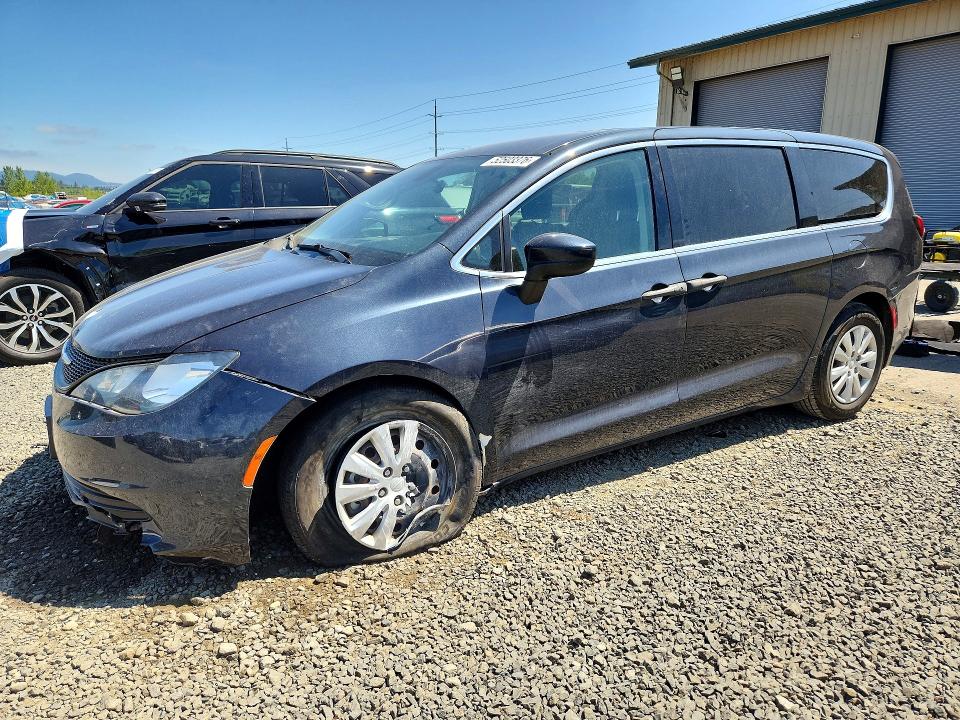 CHRYSLER PACIFICA 2019 with VIN 2C4RC1AG5KR628676 - Photo from auction