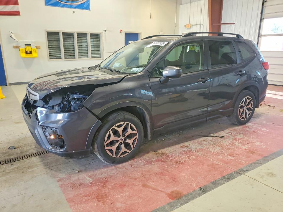 SUBARU FORESTER 2020 with VIN JF2SKAJC2LH543827 - Photo from auction