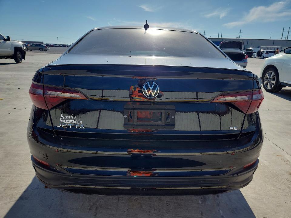 Photo 6 from auction – 2024 VOLKSWAGEN JETTA with VIN 3VW7M7BU0RM064493