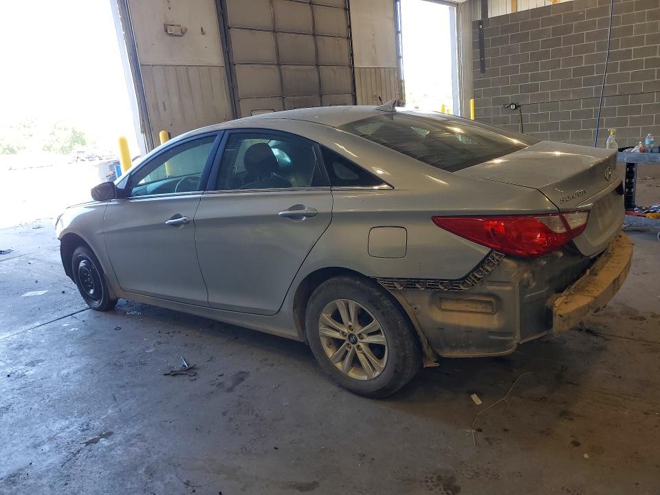 Photo 2 from auction – 2011 HYUNDAI SONATA with VIN 5NPEB4AC9BH265778