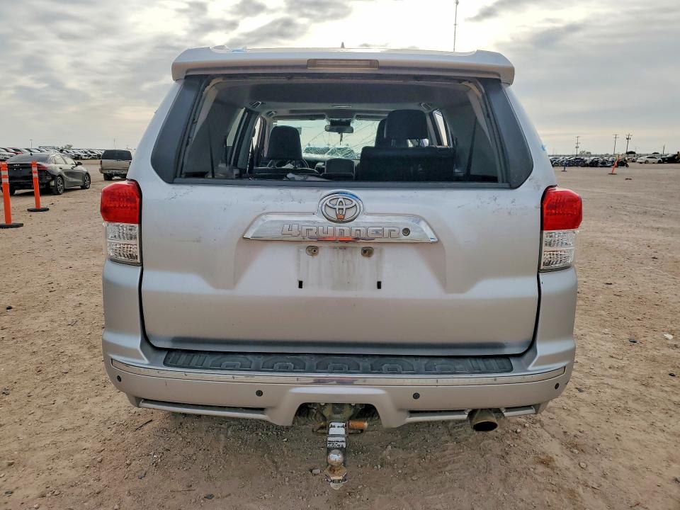 Photo 6 from auction – 2010 TOYOTA 4RUNNER with VIN JTEZU5JR1A5000112