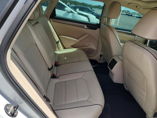 Photo 10 from auction – 2017 VOLKSWAGEN PASSAT with VIN 1VWBT7A34HC056290