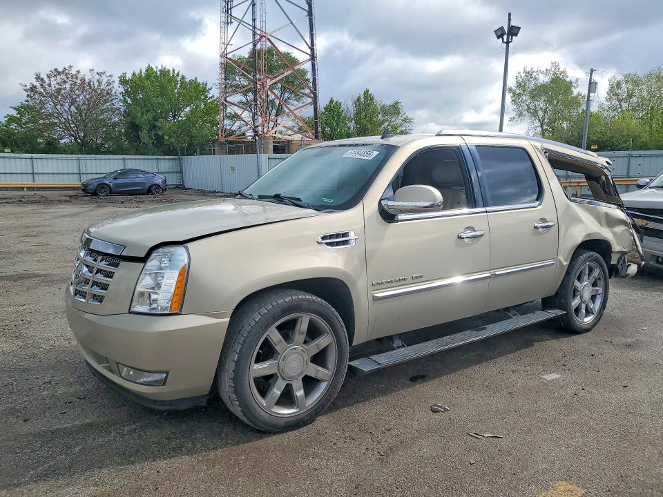 CADILLAC ESCALADE 2011 with VIN 1GYS4JEF7BR372511 - Photo from auction