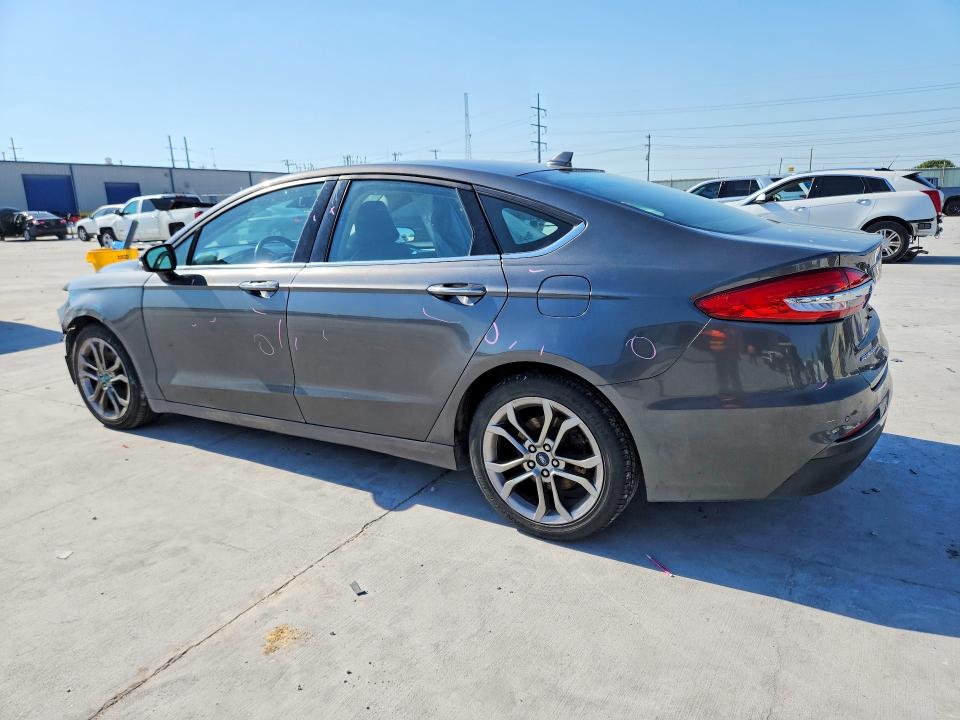 Photo 2 from auction – 2020 FORD FUSION with VIN 3FA6P0CD9LR151613