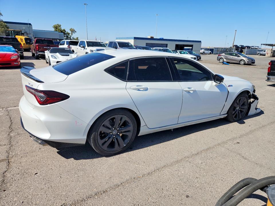 Photo 3 from auction – 2022 ACURA TLX with VIN 19UUB5F59NA003462