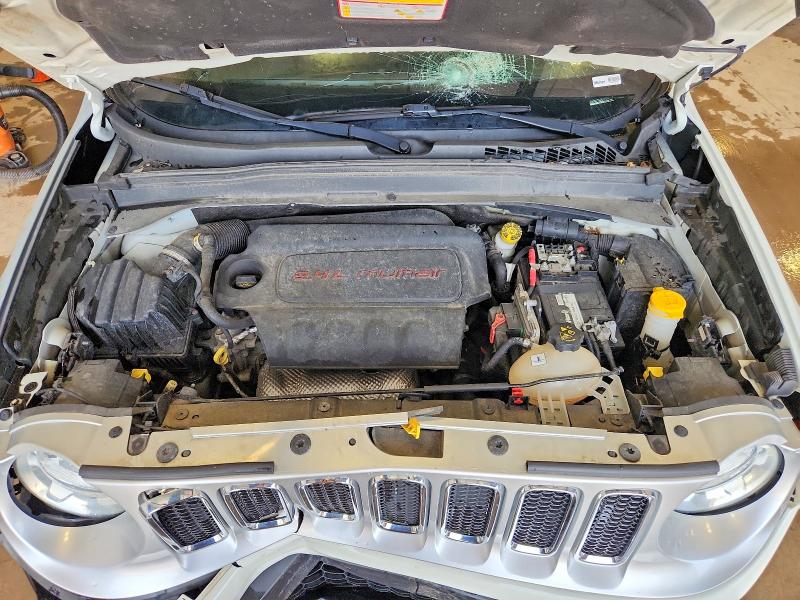 Photo 11 from auction – 2015 JEEP RENEGADE with VIN ZACCJADT7FPB33135