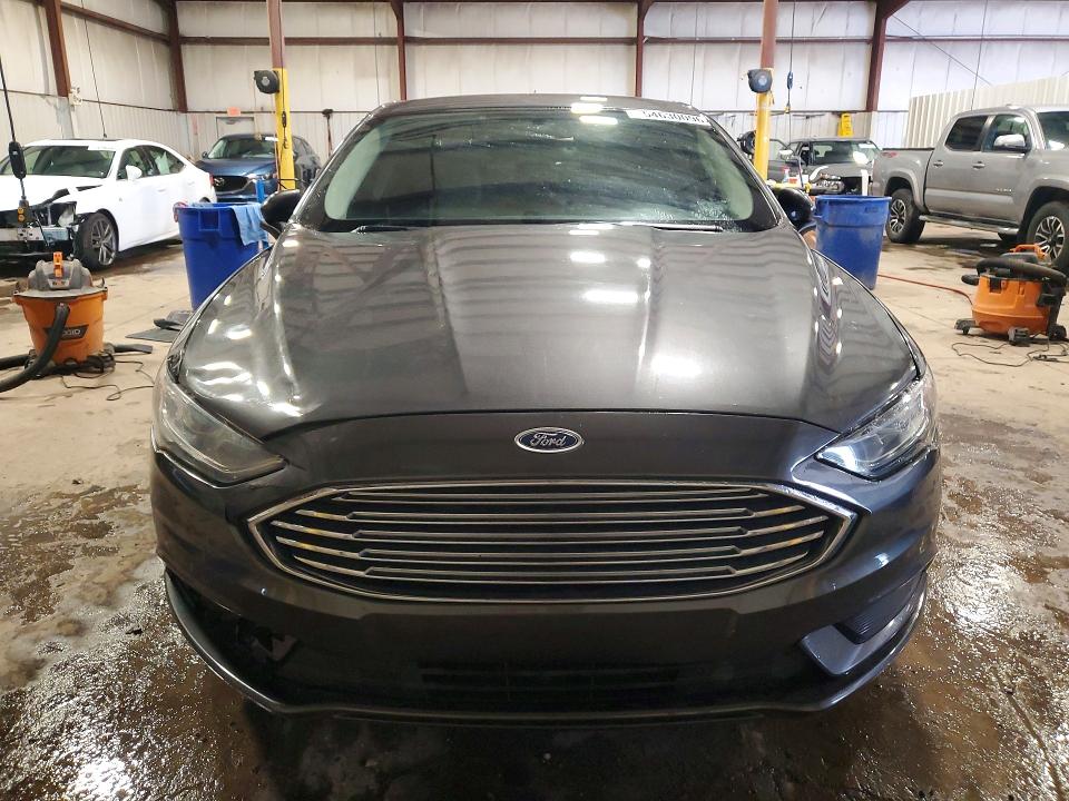 Photo 5 from auction – 2017 FORD FUSION with VIN 3FA6P0UU0HR308421