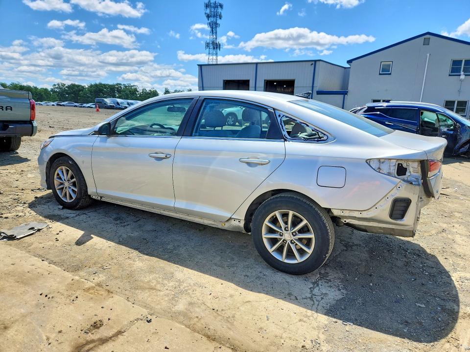 Photo 2 from auction – 2018 HYUNDAI SONATA with VIN 5NPE24AF0JH600841